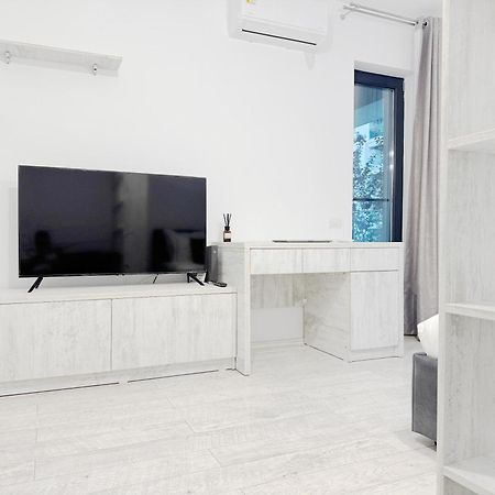 Smart Concept Living Plaza Apartment Bucharest Luaran gambar