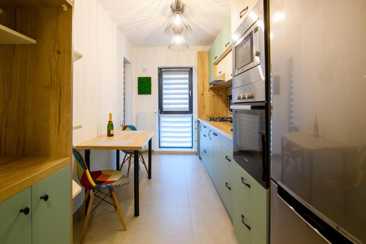 Smart Concept Living Plaza Apartment Bucharest Luaran gambar