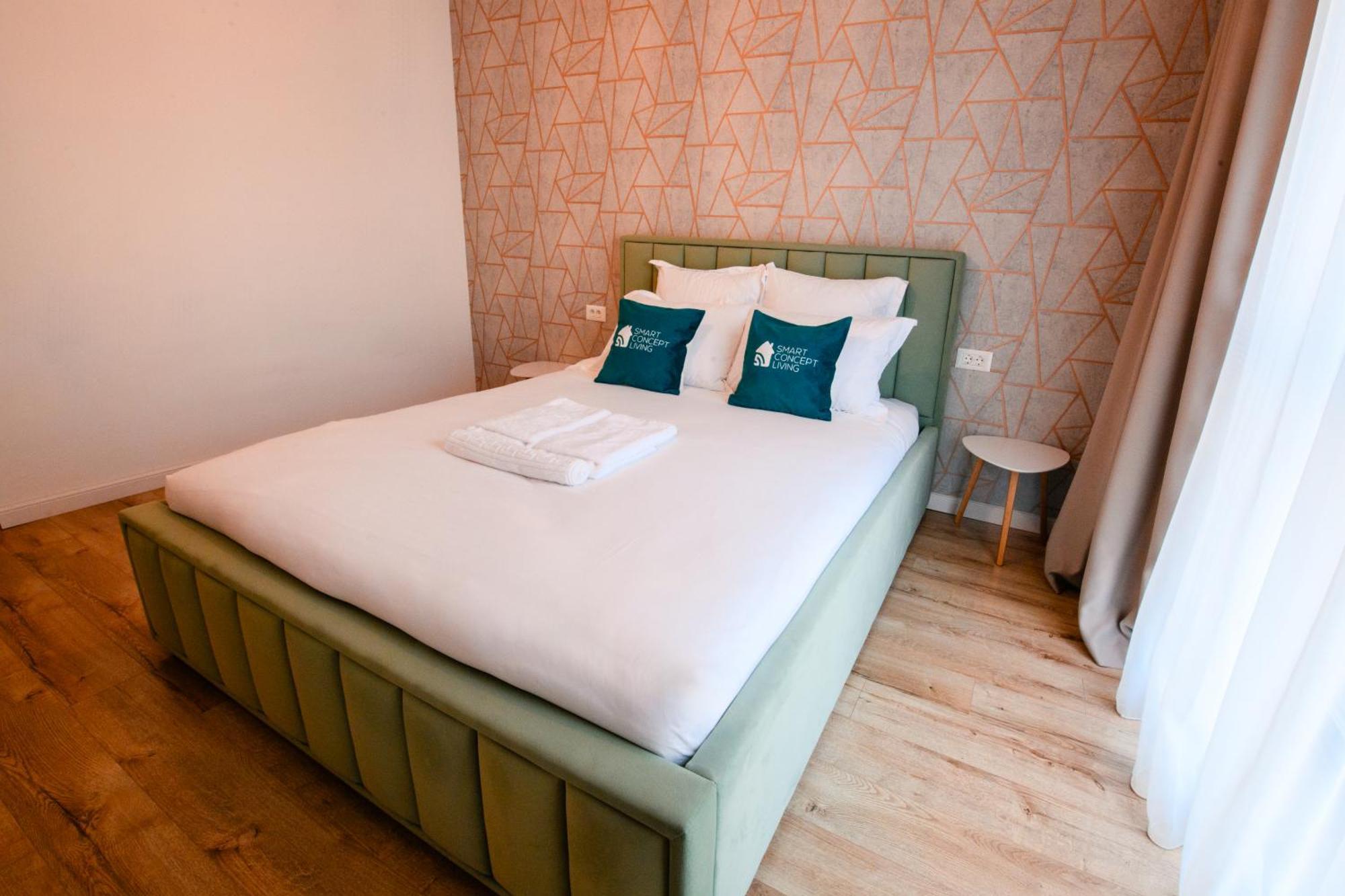 Smart Concept Living Plaza Apartment Bucharest Luaran gambar